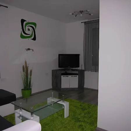 Διαμέρισμα In 36821 *